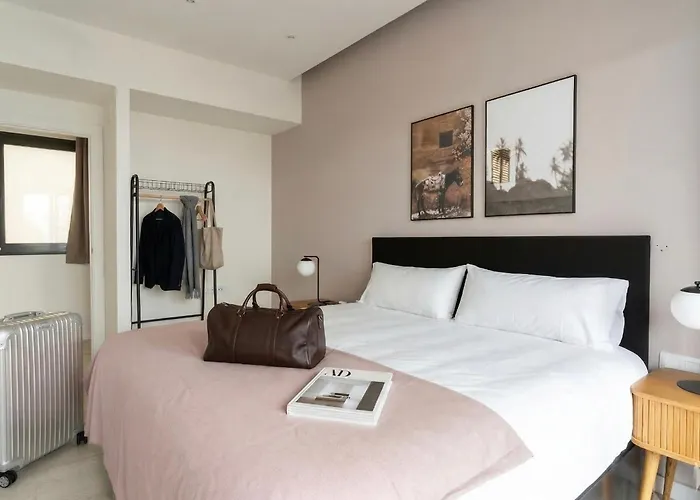 Limehome Barcelona Rector Triado